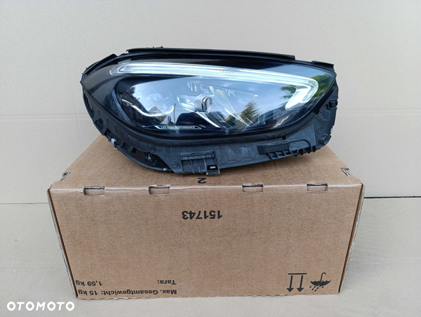 MERCEDES W206 lampa prawa przód przednia reflektor A206.906.0803