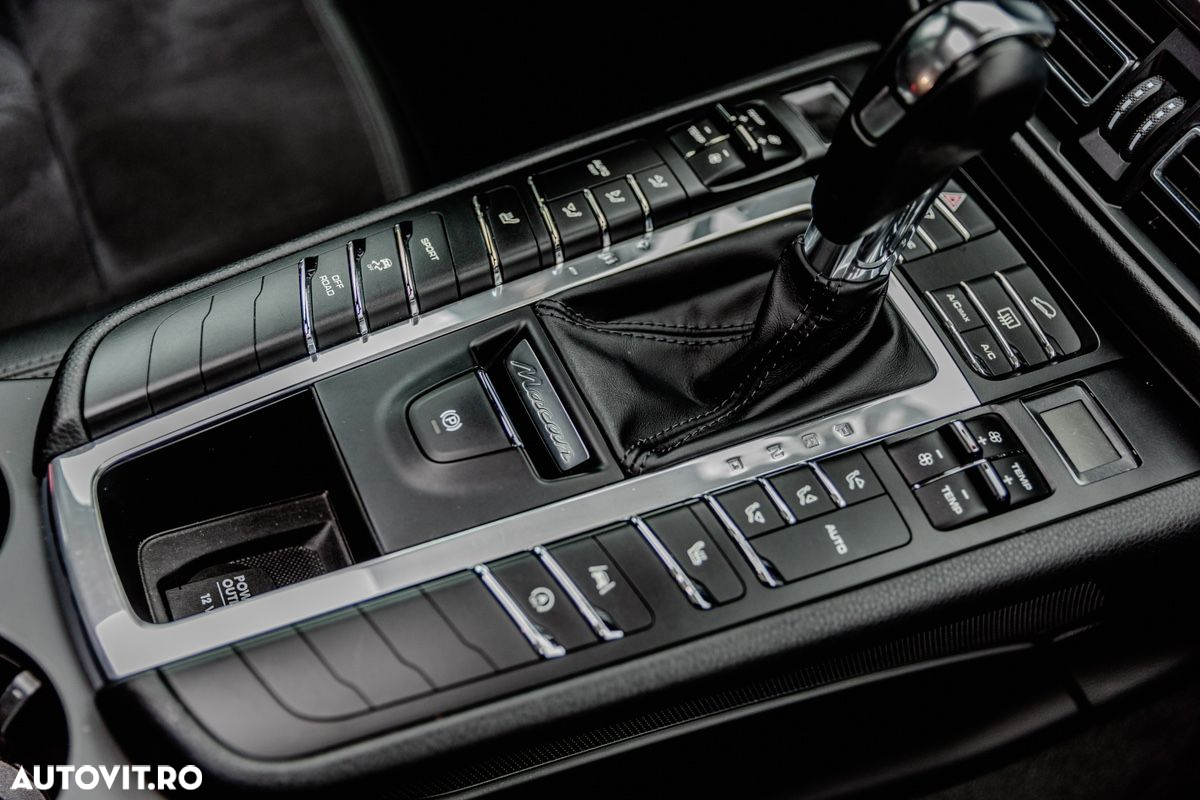 Porsche Macan - 12