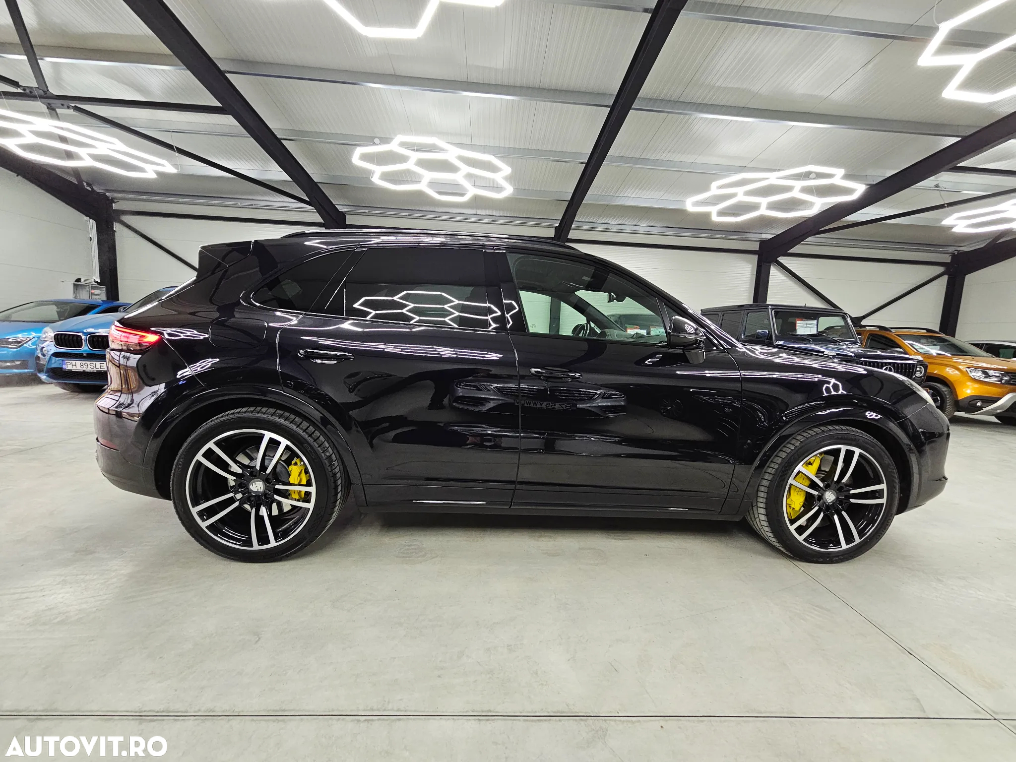 Porsche Cayenne Turbo - 8