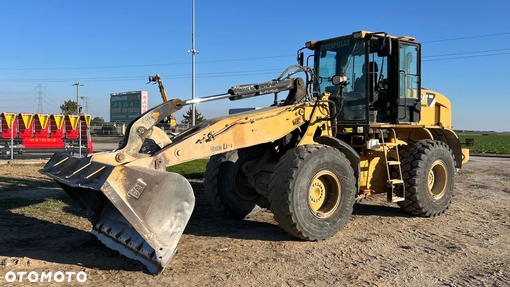 Caterpillar 2011r Ładowarka CAT 930H - 1