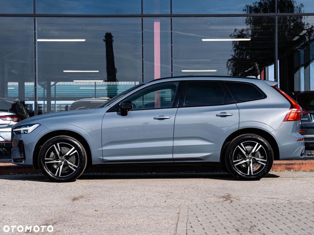 Volvo XC 60 B4 D Plus Dark - 18