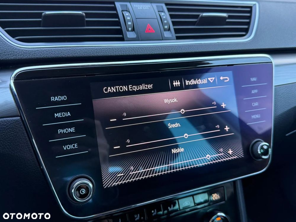 Skoda Superb 2.0 TSI Style DSG - 24