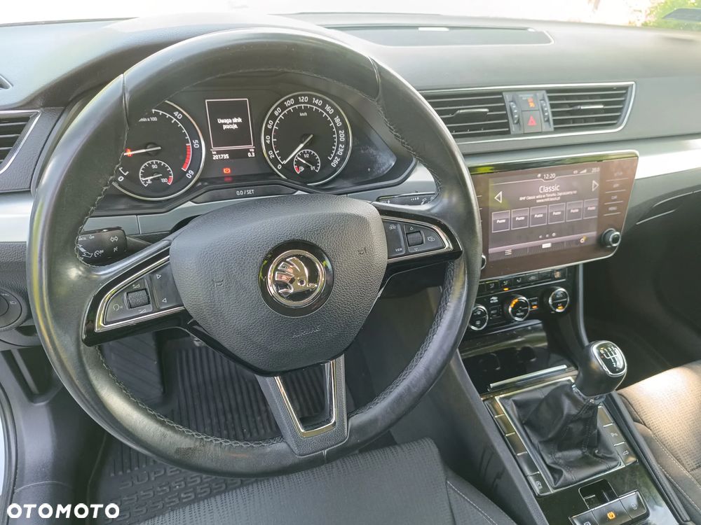Skoda Superb 2.0 TDI Ambition - 24