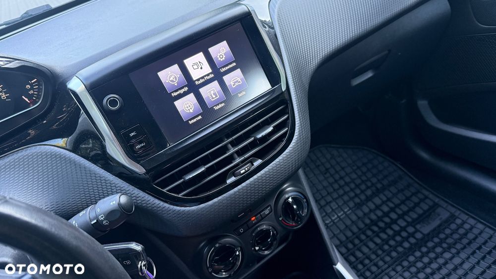 Peugeot 2008 - 13