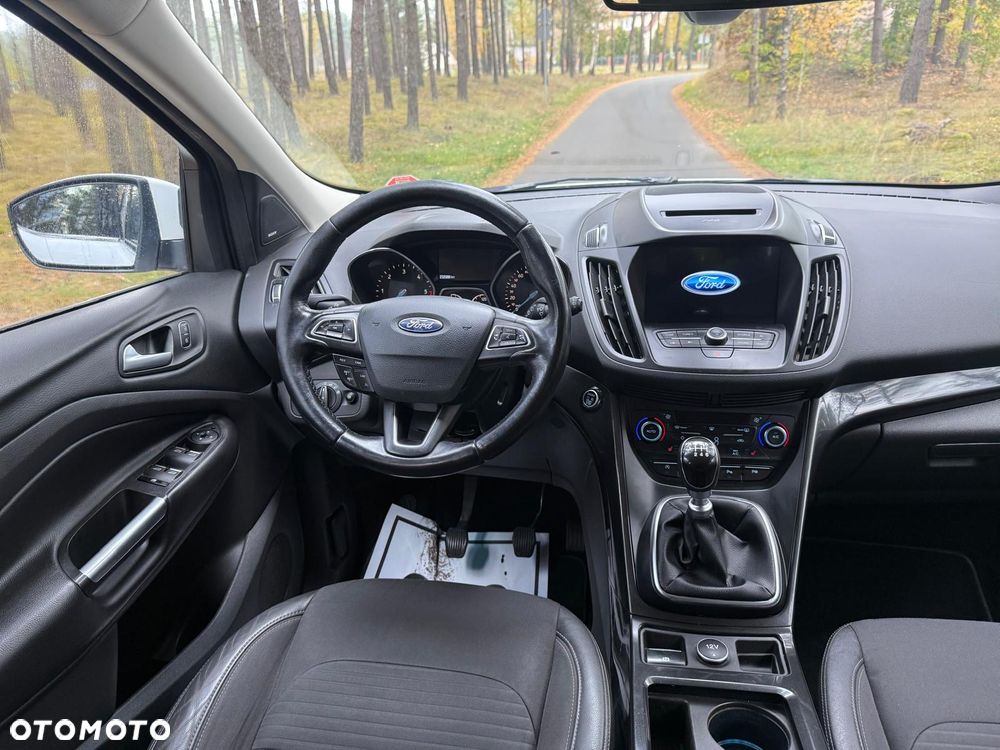 Ford Kuga 2.0 TDCi 2x4 Titanium - 12