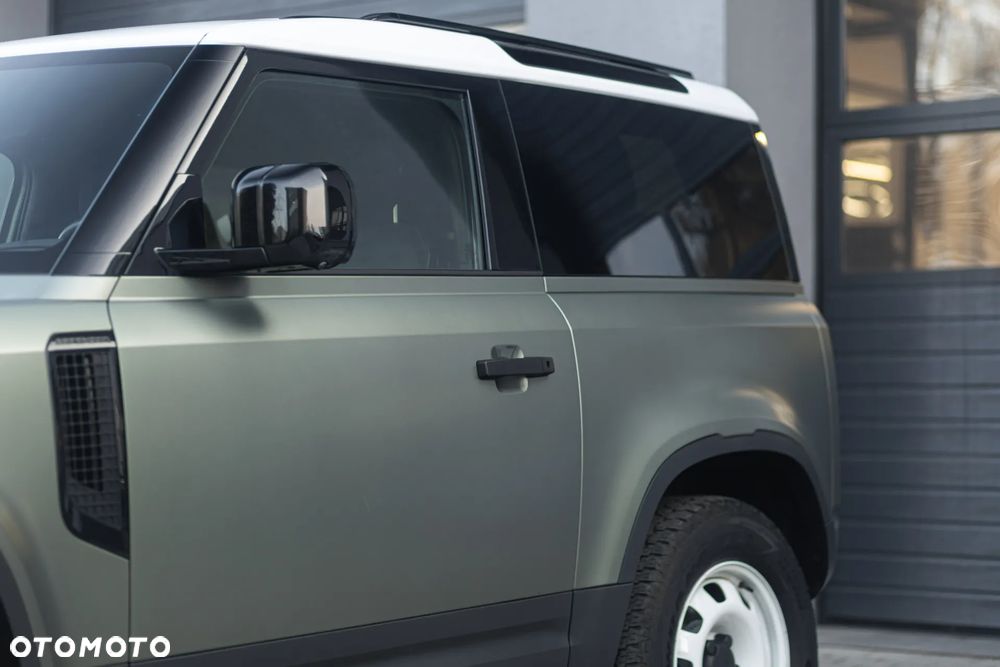Land Rover Defender 3.0 D200 mHEV - 8