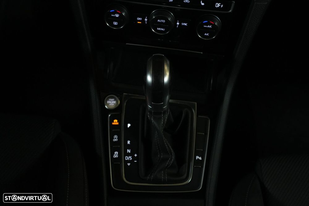 VW Golf 2.0 TSI R DSG - 19
