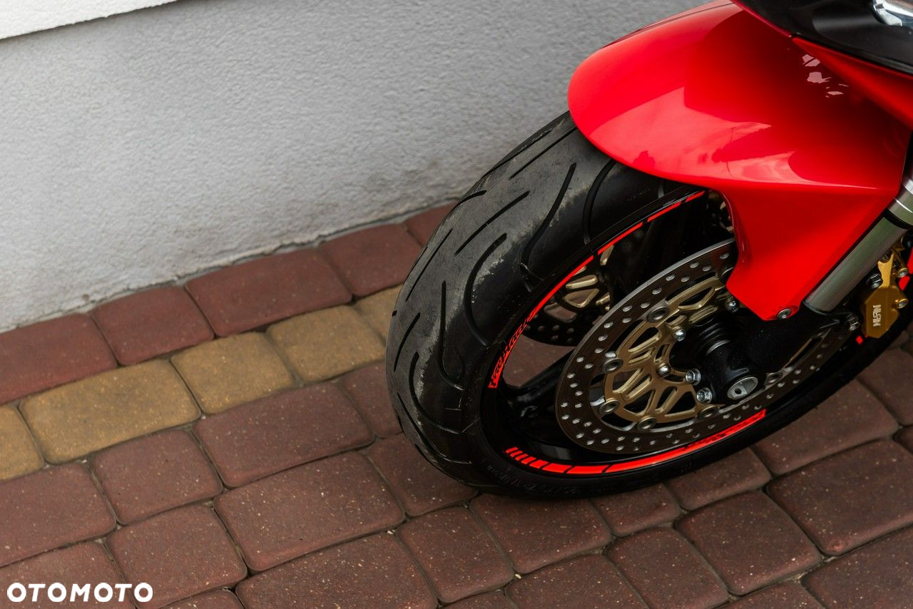 Honda CBR - 7