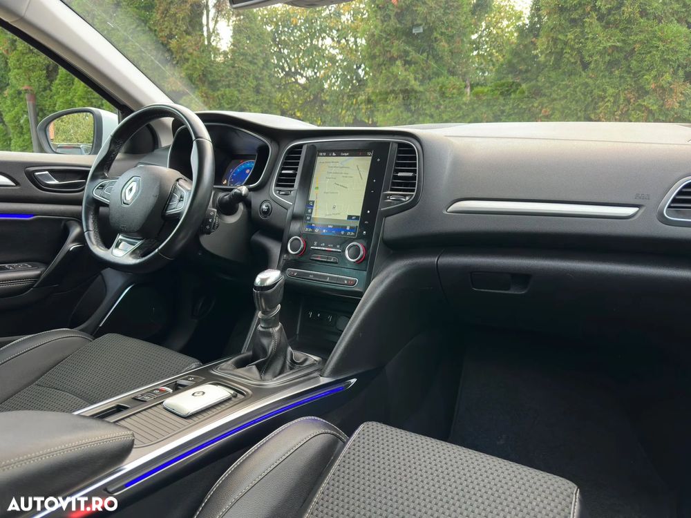 Renault Megane ENERGY dCi 130 BOSE EDITION - 6