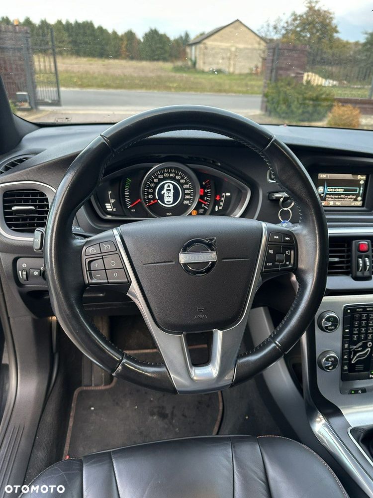 Volvo V40 - 16