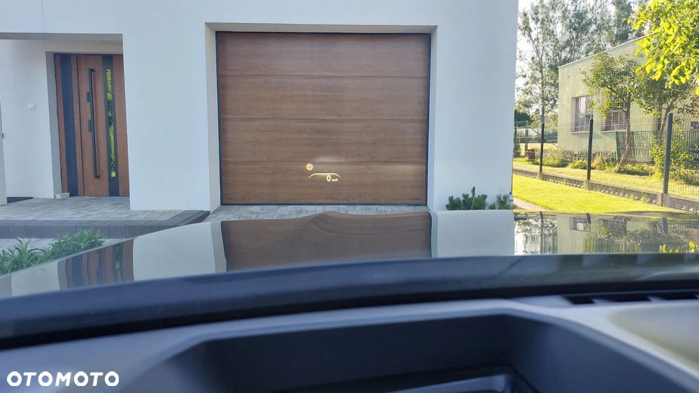 BMW Seria 7 750Li xDrive - 33