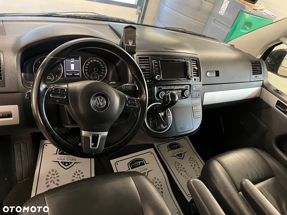 Volkswagen Multivan - 13