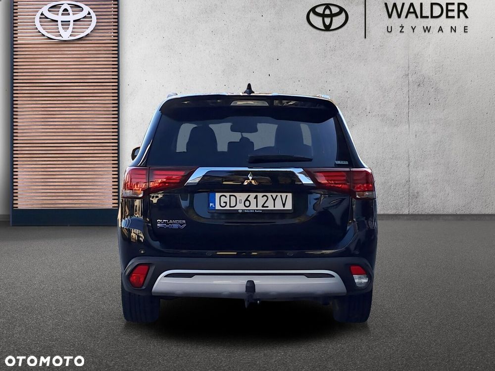 Mitsubishi Outlander - 6