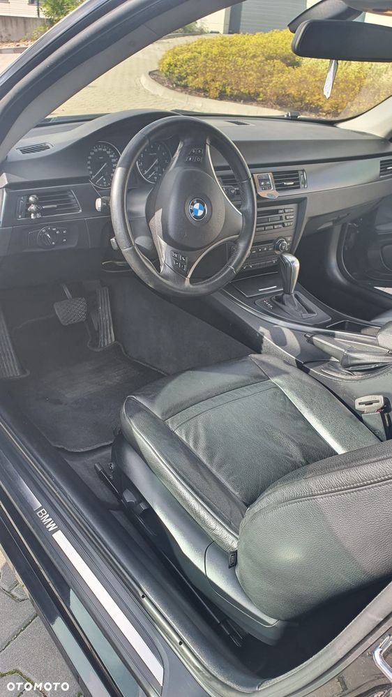 BMW Seria 3 325i - 16