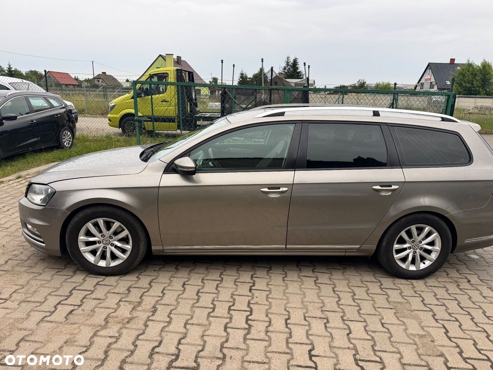 Volkswagen Passat 2.0 TDI BlueMotion Technology R-Line - 15