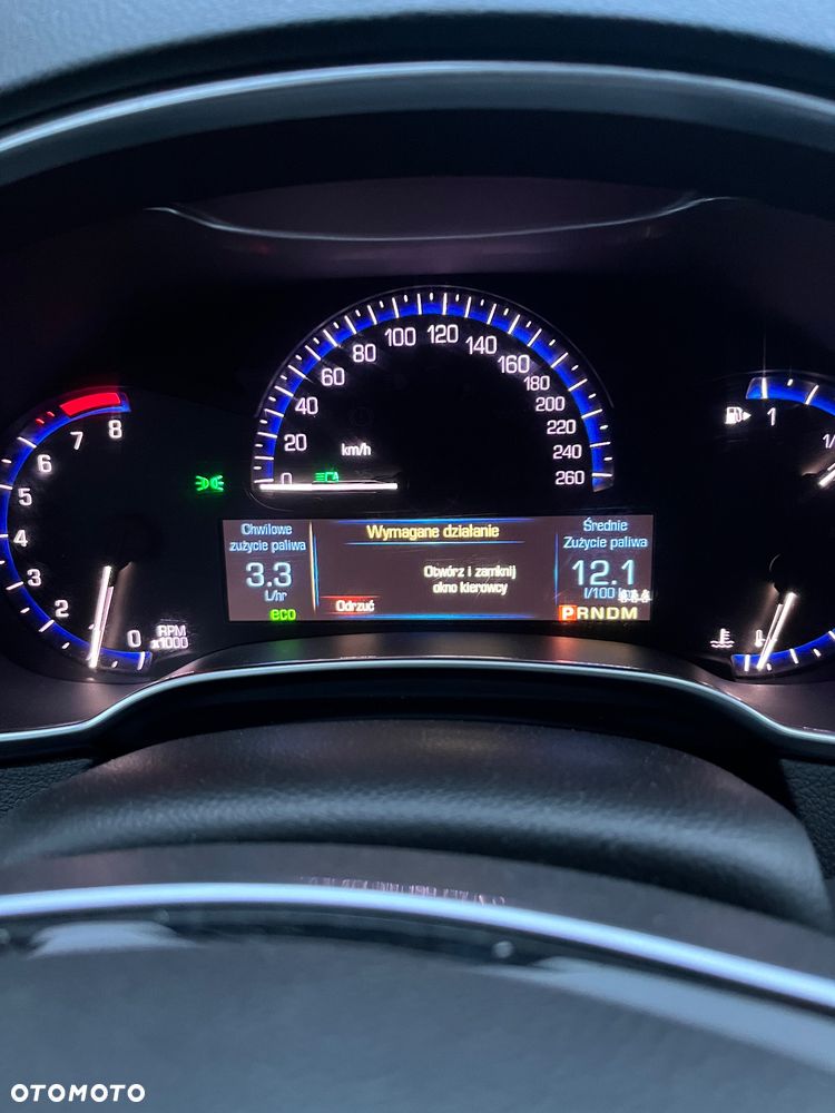 Cadillac SRX - 13