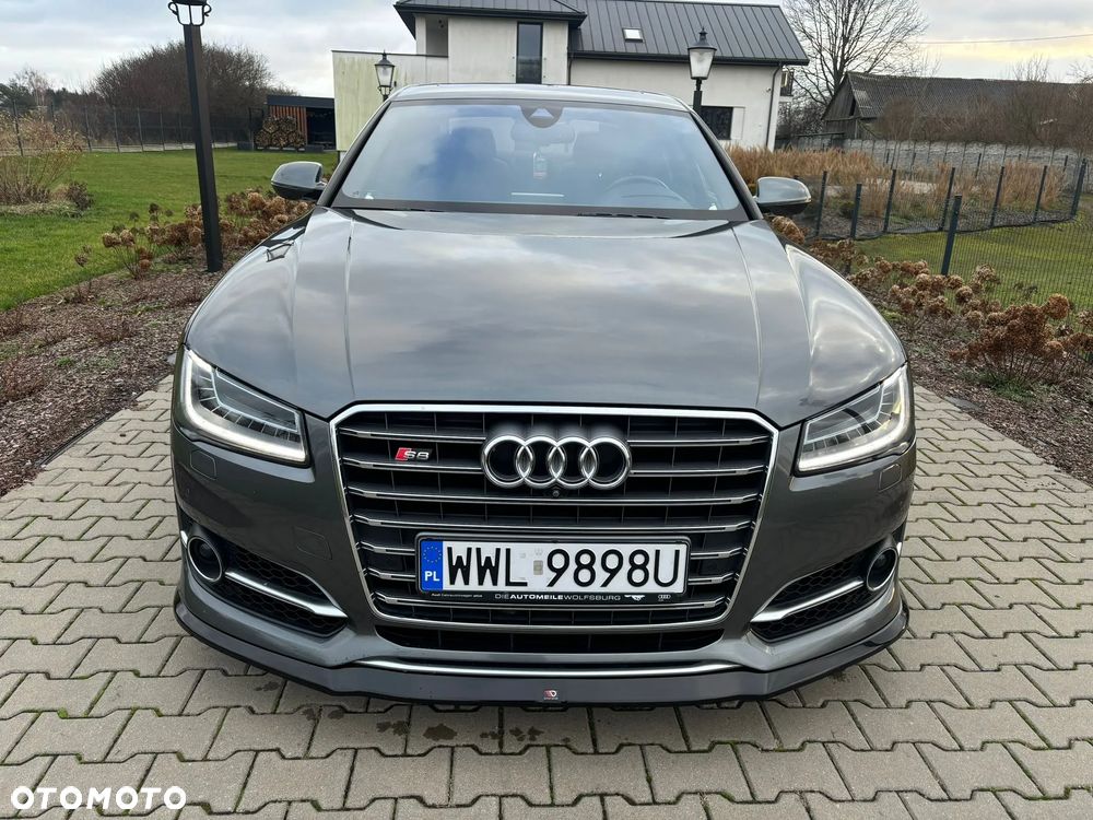 Audi S8 - 13