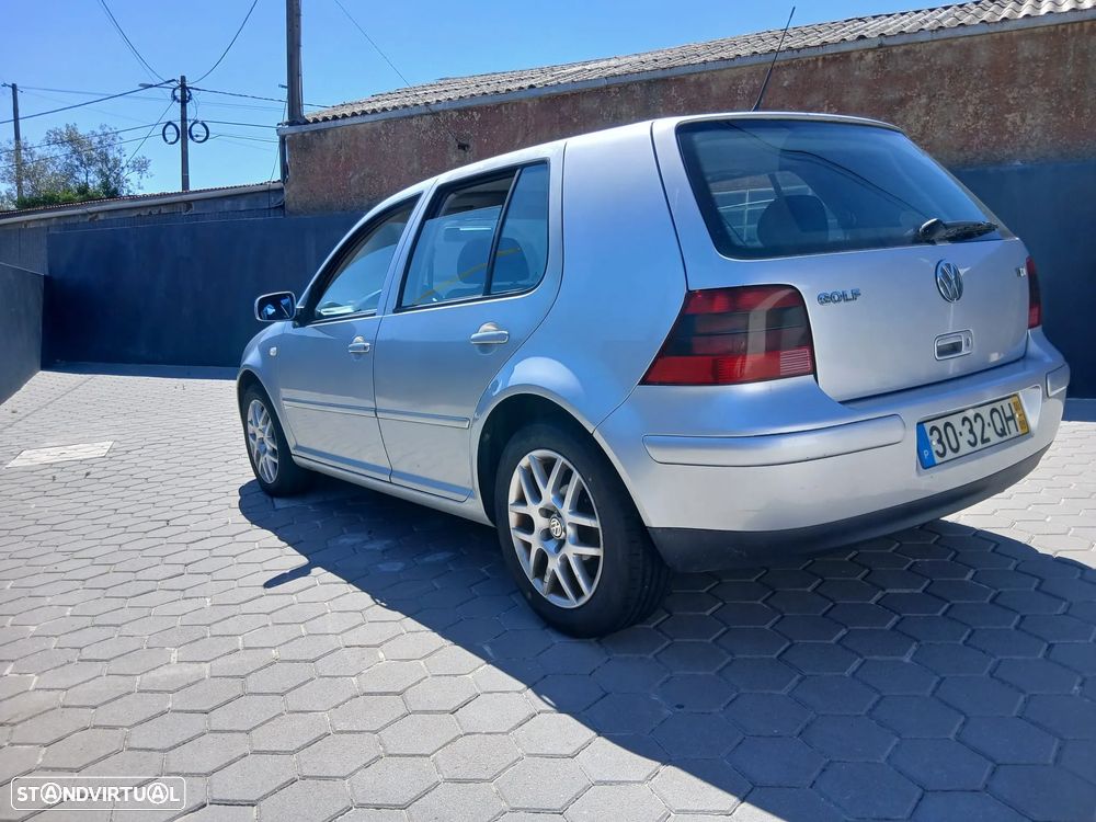 VW Golf 1.9 TDi Highline - 4