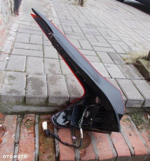 MITSUBISHI ECLIPSE CROSS 17-21 LAMPA PRAWA TYLNA LED ORYGINAŁ - 2