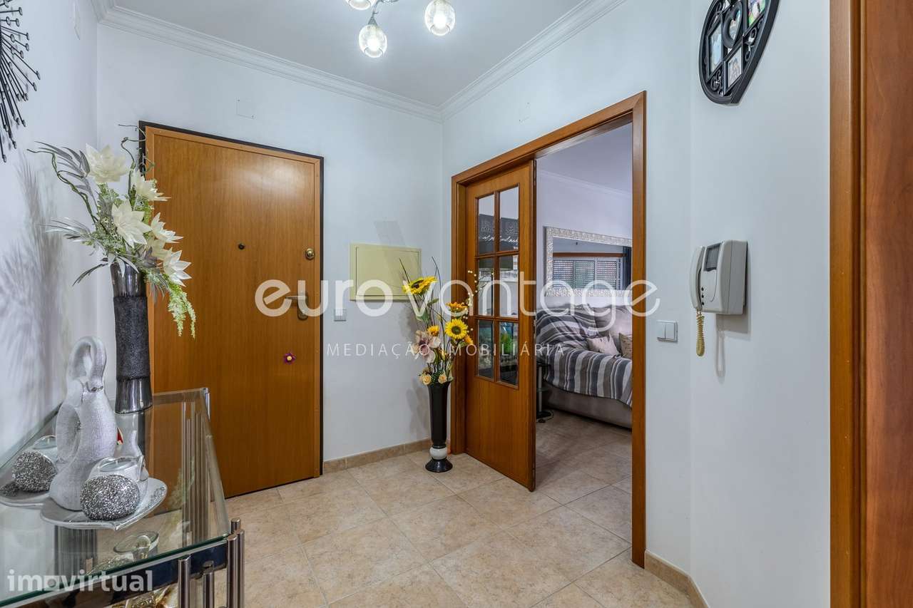 Apartamento T2 na Urbanização de São Romão - Grande imagem: 2/33