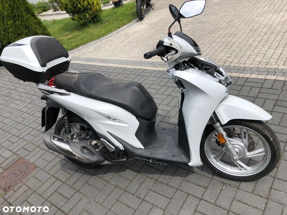 Honda SH 125 silnik koło laga licznik  rama siedzenie felga - 1