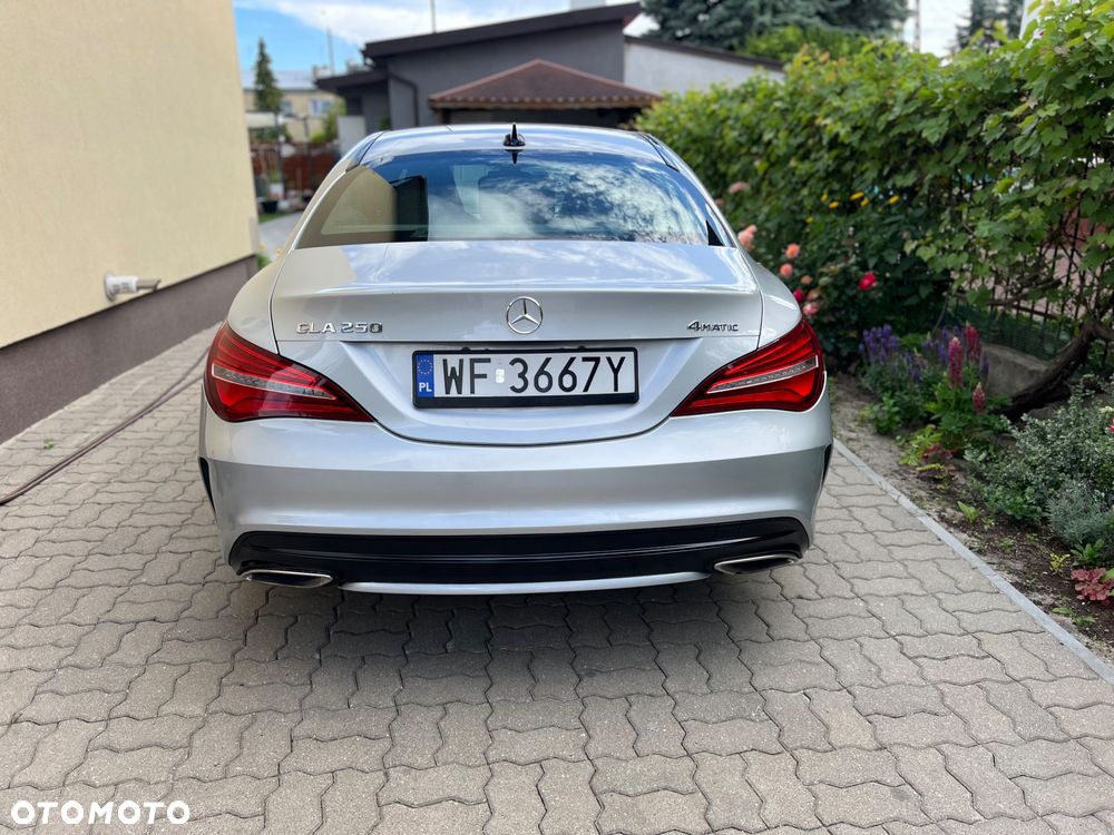 Mercedes-Benz CLA 250 4-Matic AMG Line - 8