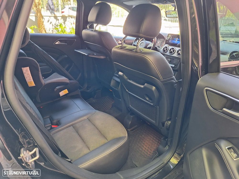 Mercedes-Benz B 180 d Style - 16