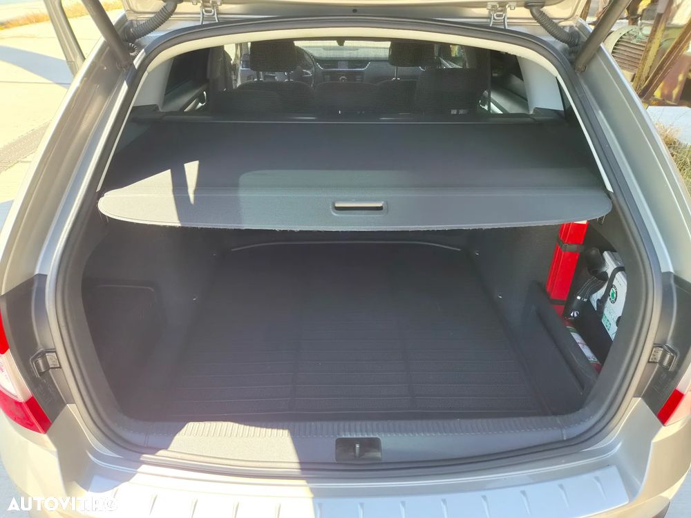 Skoda Octavia 2.0 TDI 4x4 DSG Scout - 9