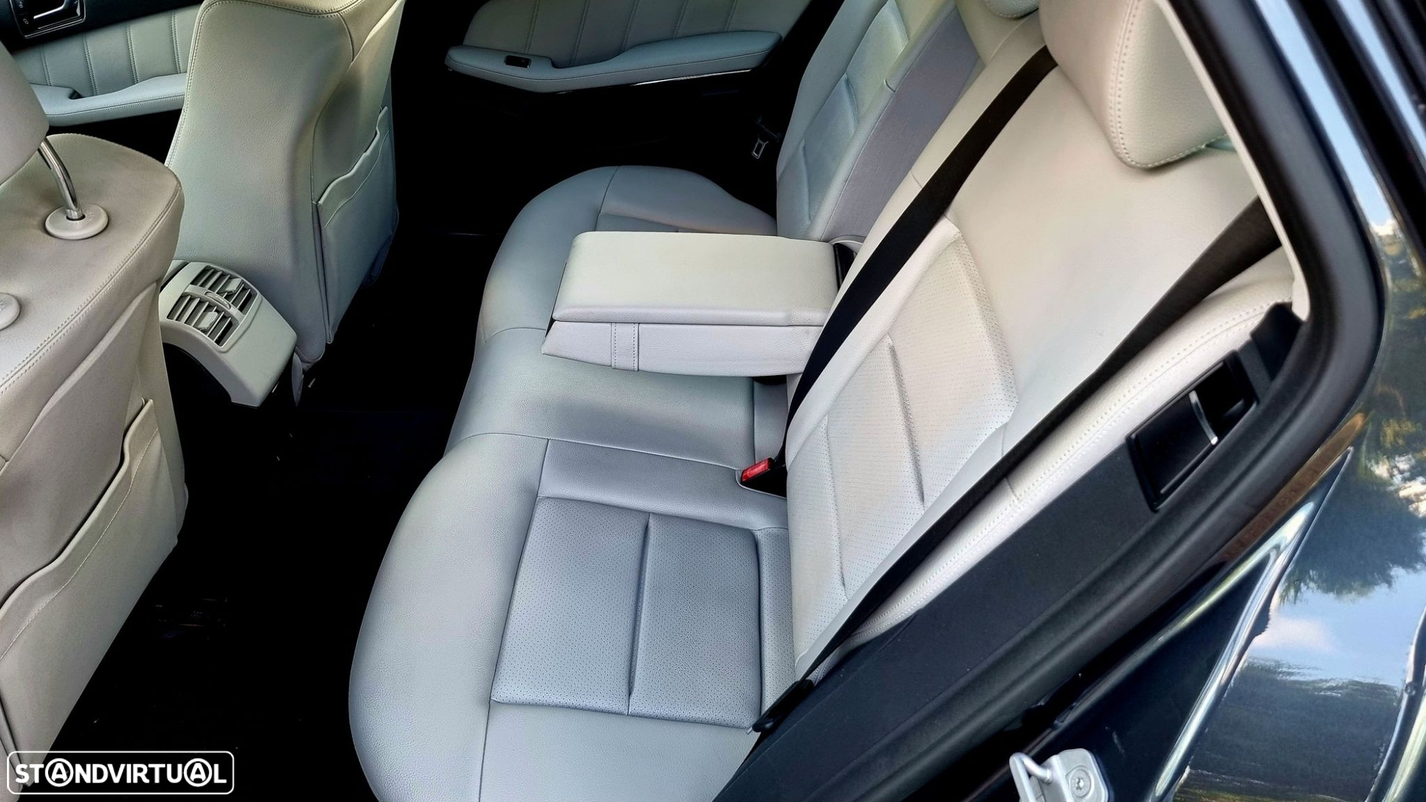 Mercedes-Benz E 220 CDi Avantgarde BlueEfficiency - 15