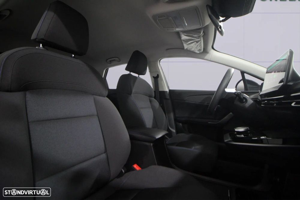 MG MG4 64 kWh Luxury - 14