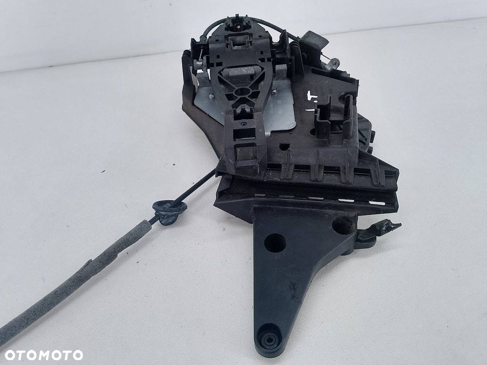ZAMEK DRZWI LEWY TYŁ VOLVO S80 II ( 07-13 ) 30661074  986920-105 - 3