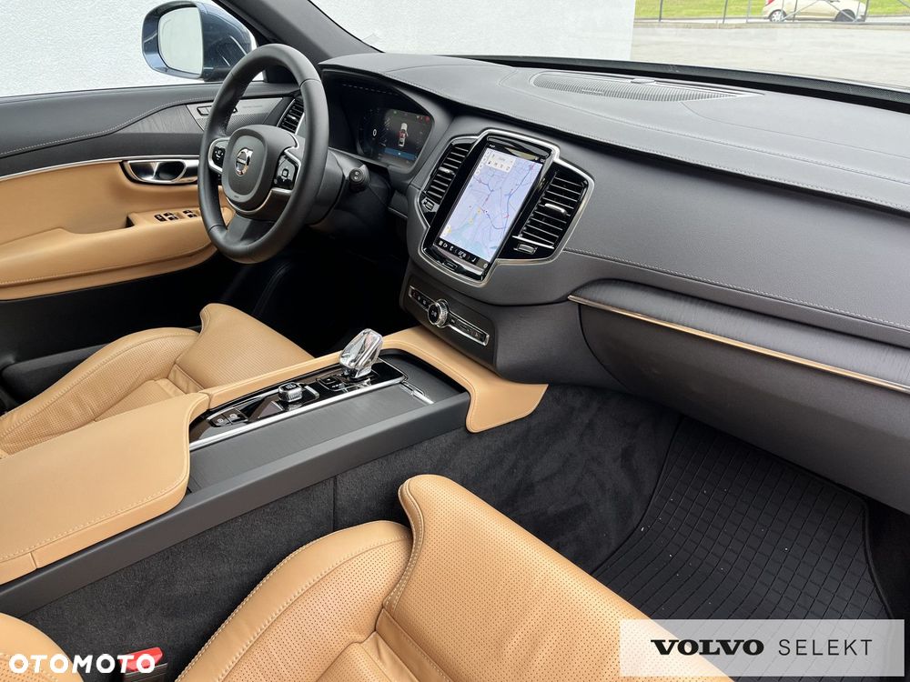 Volvo XC 90 - 31