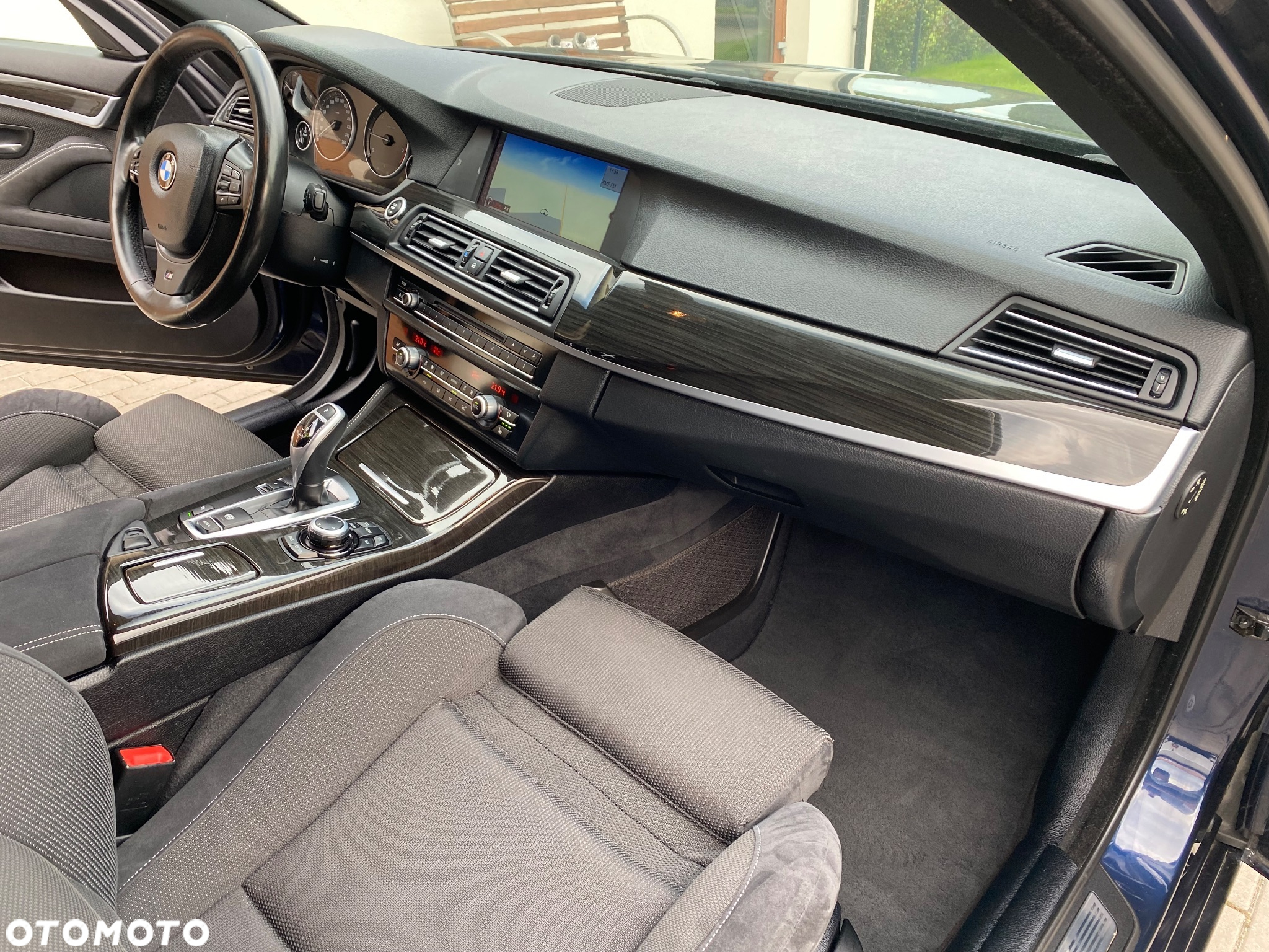BMW Seria 5 520d Touring Sport-Aut - 12