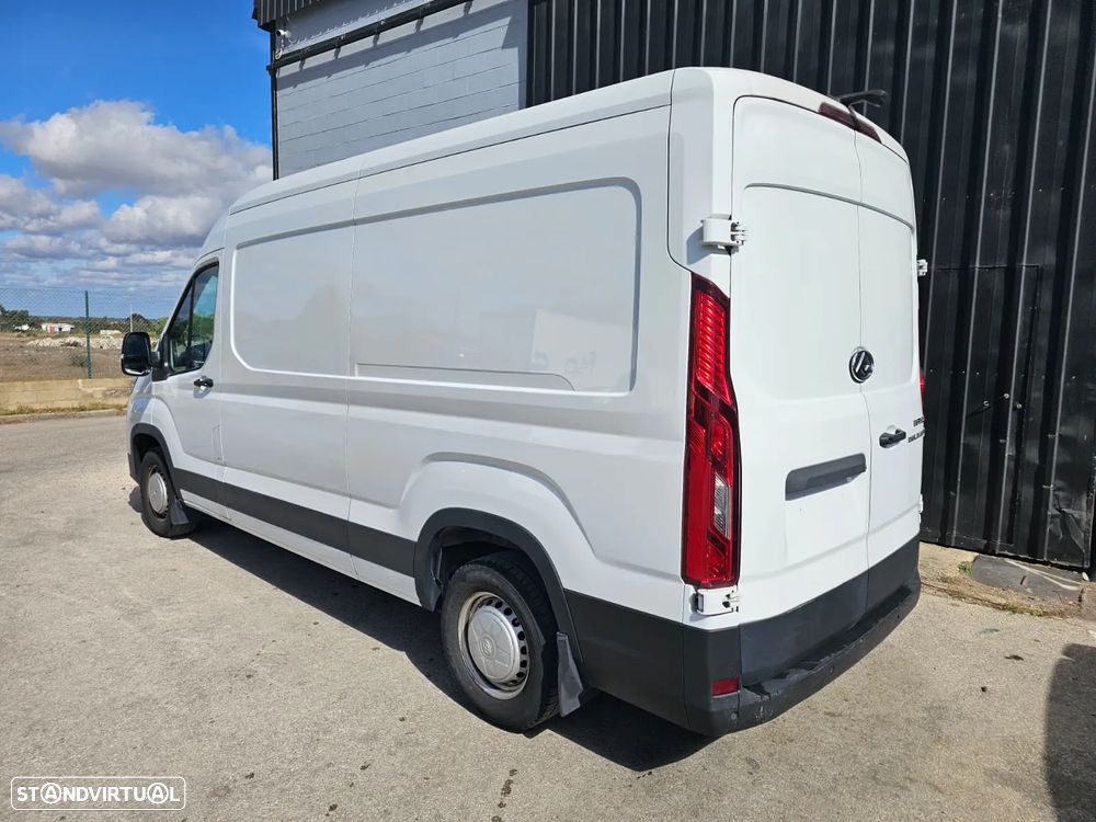 Maxus Deliver 9 - 7