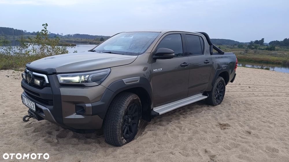 Toyota Hilux 2.8 D-4D Double Cab Invincible Sport 4x4 - 1