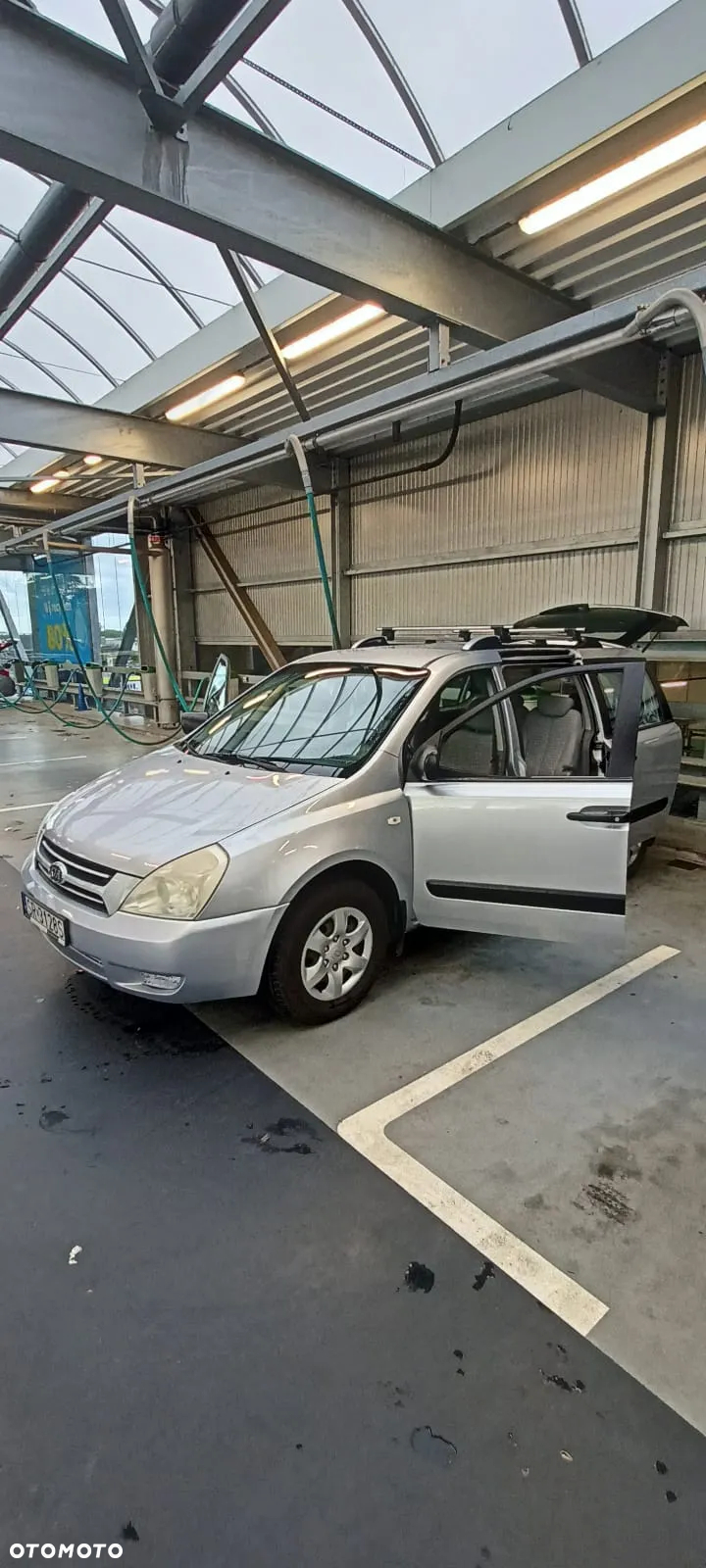 Kia Carnival 2.9 CRDi Tour - 8