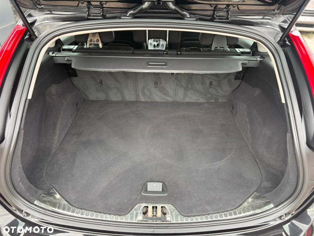 Volvo V60 D3 Drive-E R-Design Momentum - 12