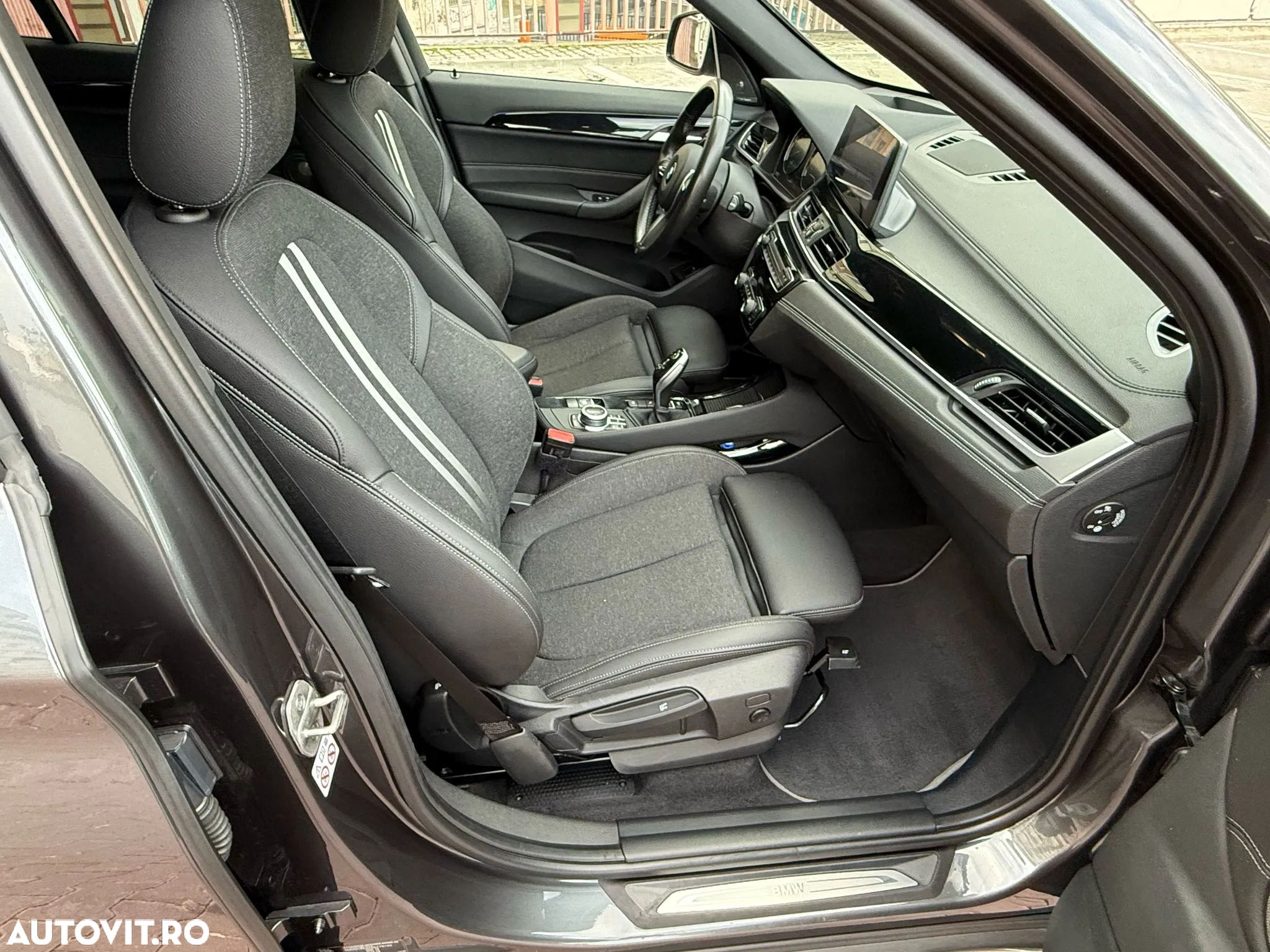 BMW X1 xDrive20d Aut. Sport Line - 25
