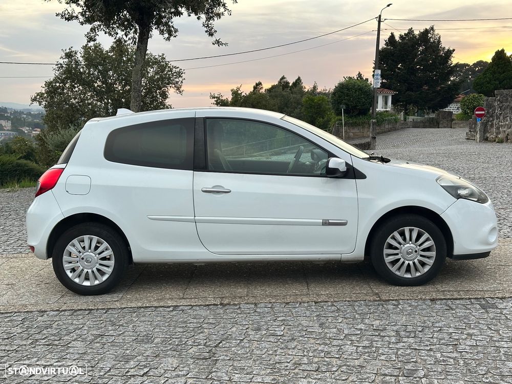 Renault Clio - 9