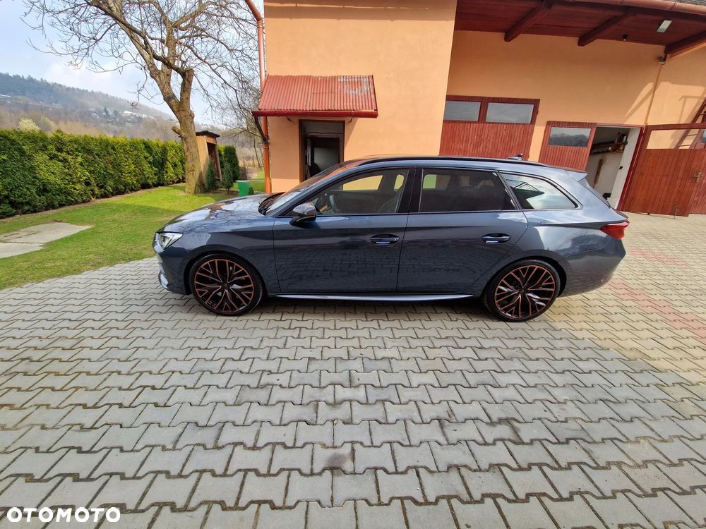 Cupra Leon Sportstourer - 3