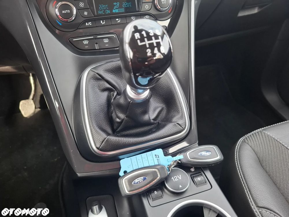 Ford Kuga 2.0 TDCi FWD Titanium - 19