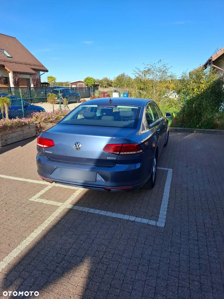 Volkswagen Passat - 5