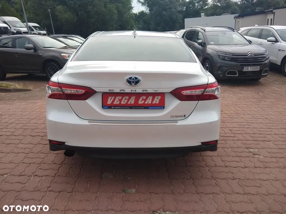 Toyota Camry ver-2-5-hybrid-executive-cvt - 33