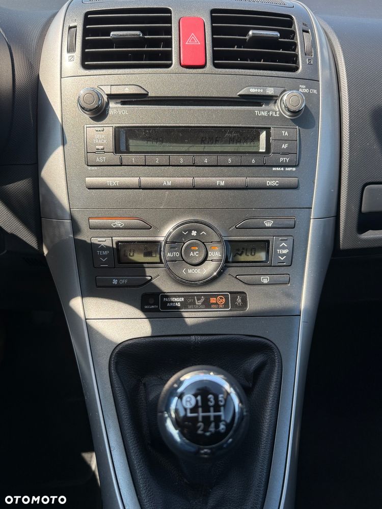 Toyota Auris 2.0 D-4D Edition - 18