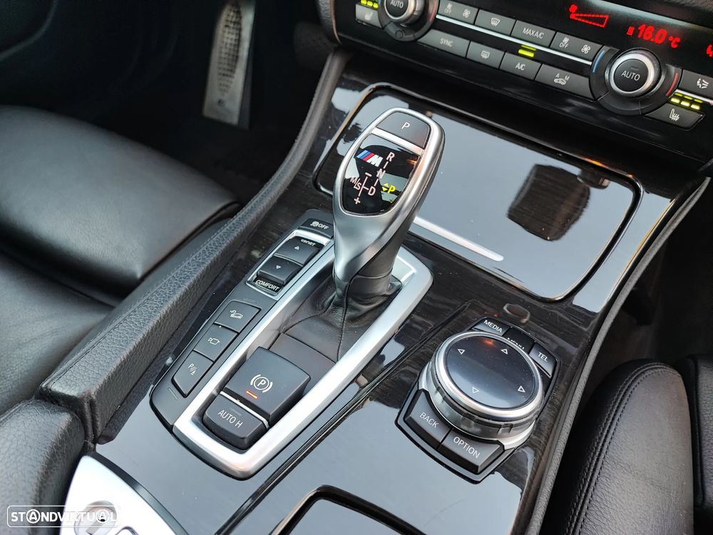 BMW M550d xDrive Auto - 16