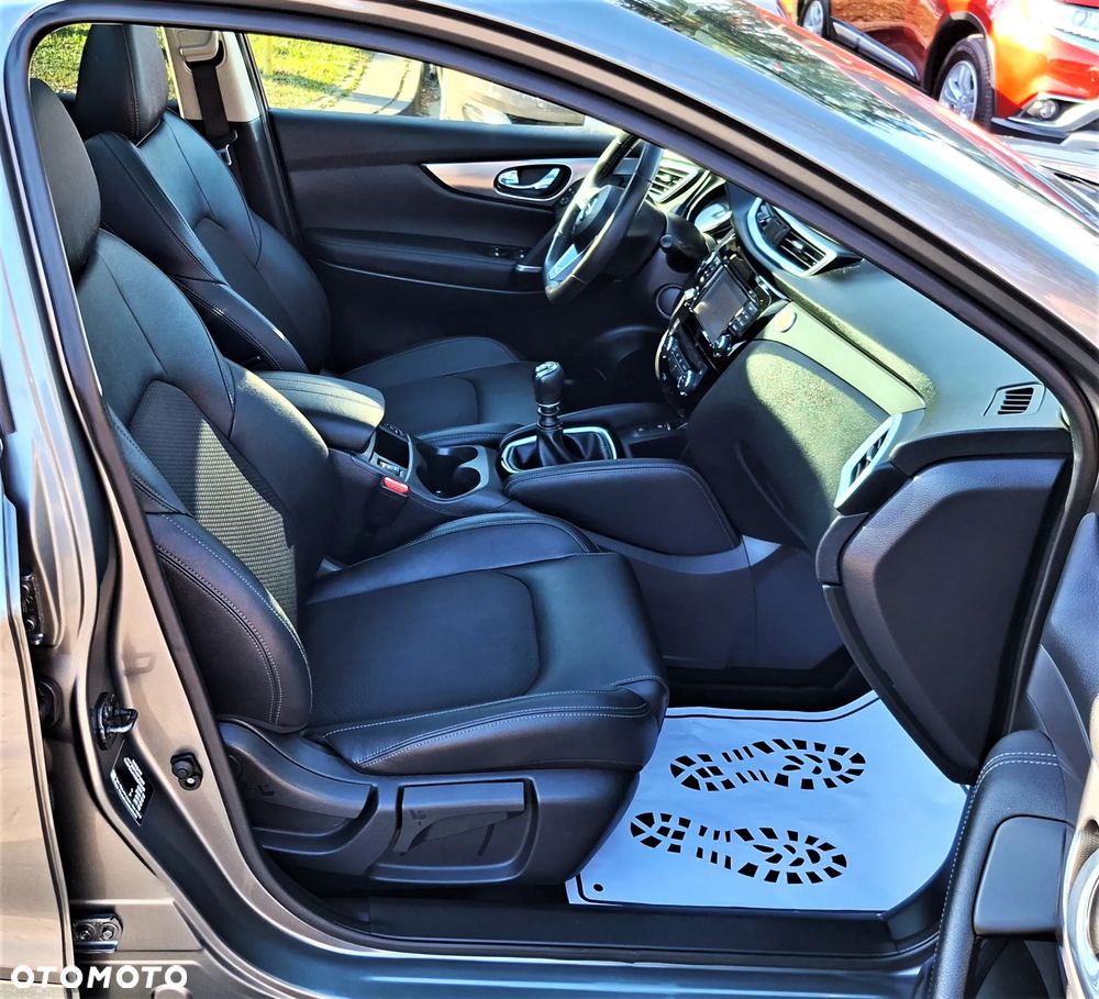 Nissan Qashqai 1.2 DIG-T 360 - 25