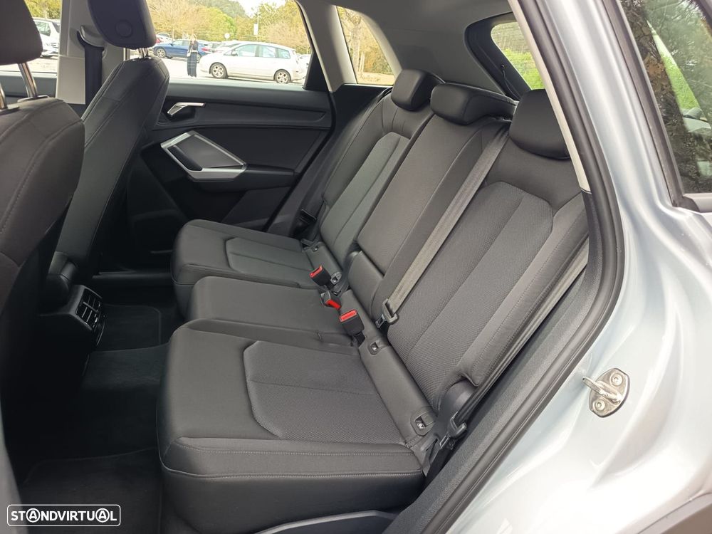 Audi Q3 45 TFSIe S tronic - 7