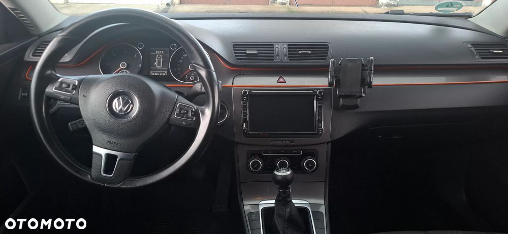 Volkswagen Passat - 10