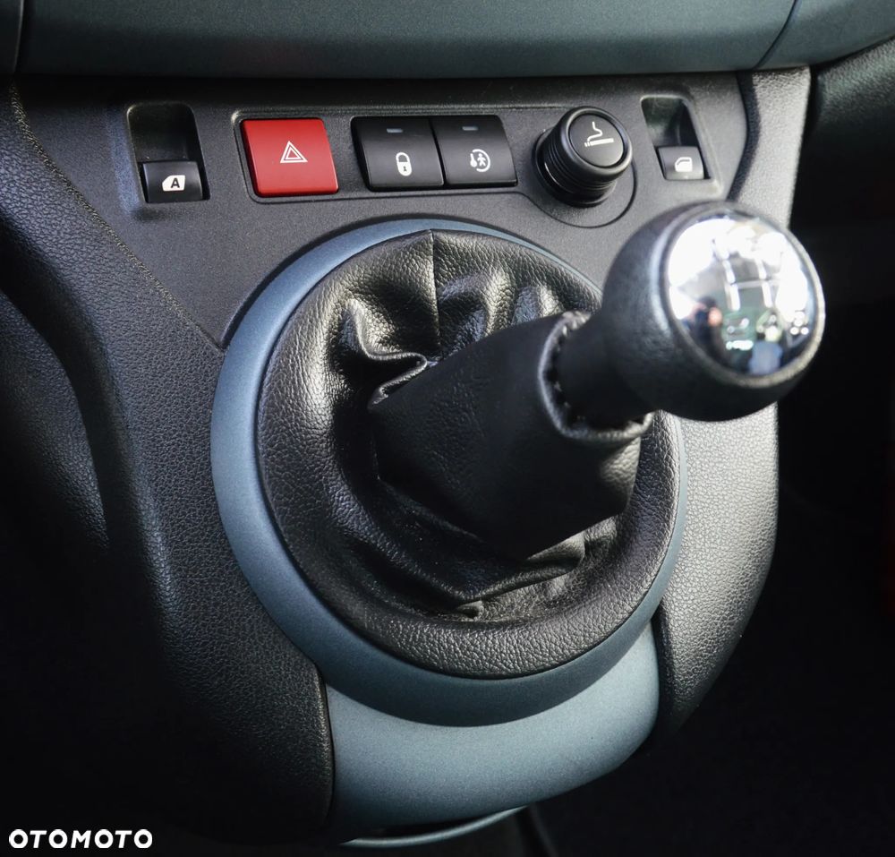 Peugeot Partner - 25