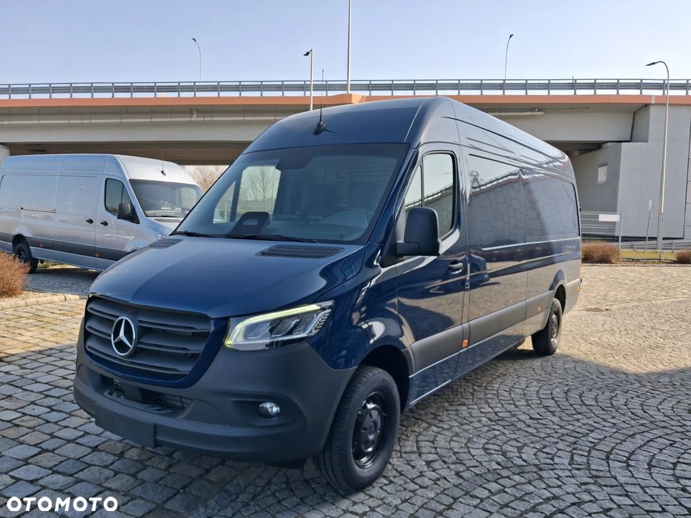 Mercedes-Benz Sprinter 319 CDI Furgon PRO długi - 17